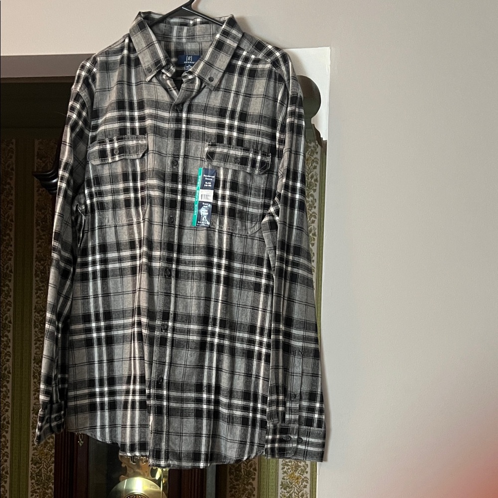 Black and White Plaid Button-Up Shirt